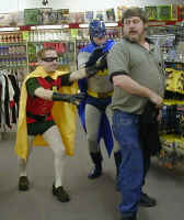 ../../../NewsFeatures/Features/Halloween/Batman_in_action.jpg (167489 bytes)